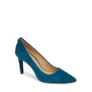 Micheal Kors (MK) pumps